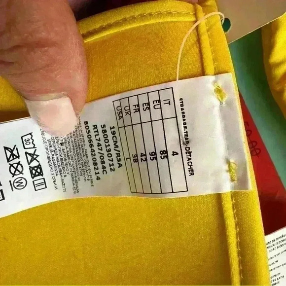 NWT Calzedonia swimming suit in bright yellow - Picture 5 of 5